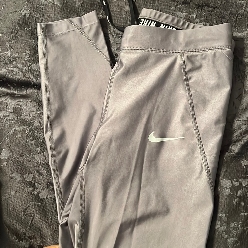 Work out Nike leggings!